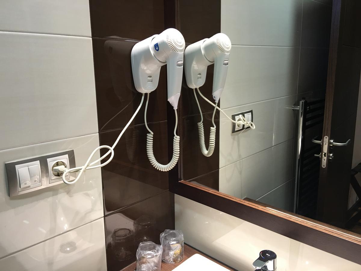 Hotel Calzada 2*
